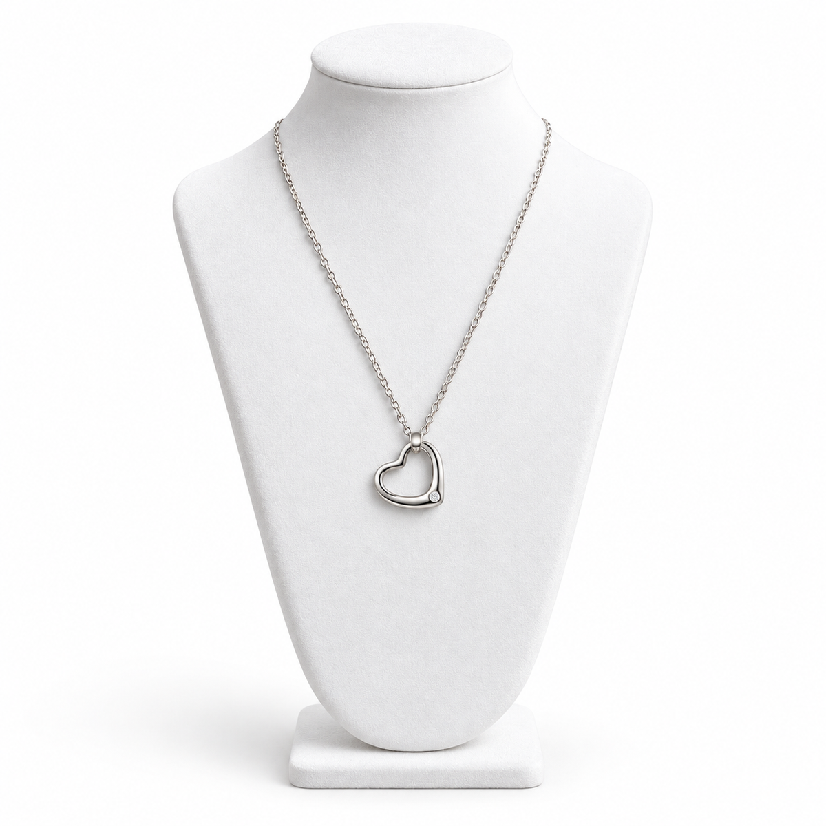Chérie Delicate Necklace — studio photograph 2